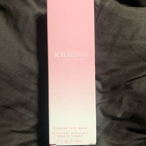 Kylie Jenner foaming face wash